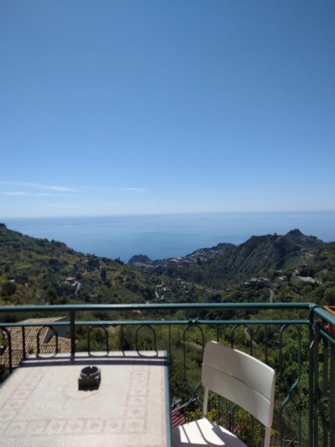 Le Stelle Di Casa Leonardo Villa คาสเตลโมลา ภายนอก รูปภาพ